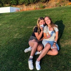 Meet your Posher, Ariel